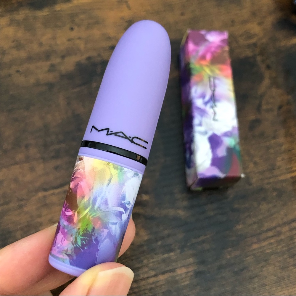 MAC matte lipstick - Full size Limited Edition - Picture 6 of 7